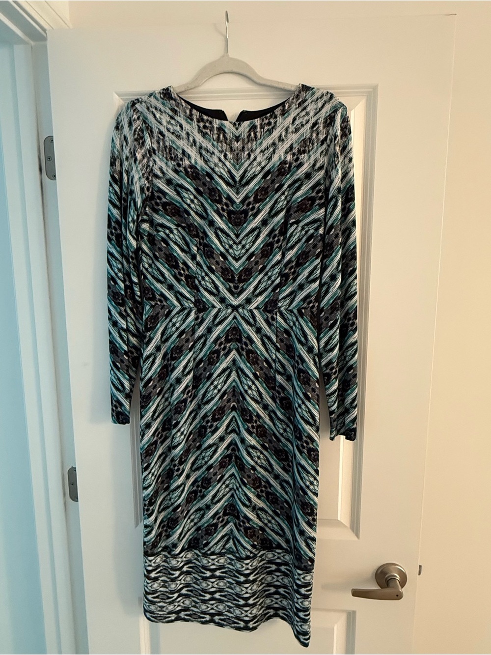 Maggy London Teal and Black Long-Sleeve Midi Dress